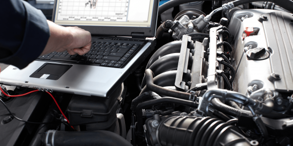 laptop-on-engine